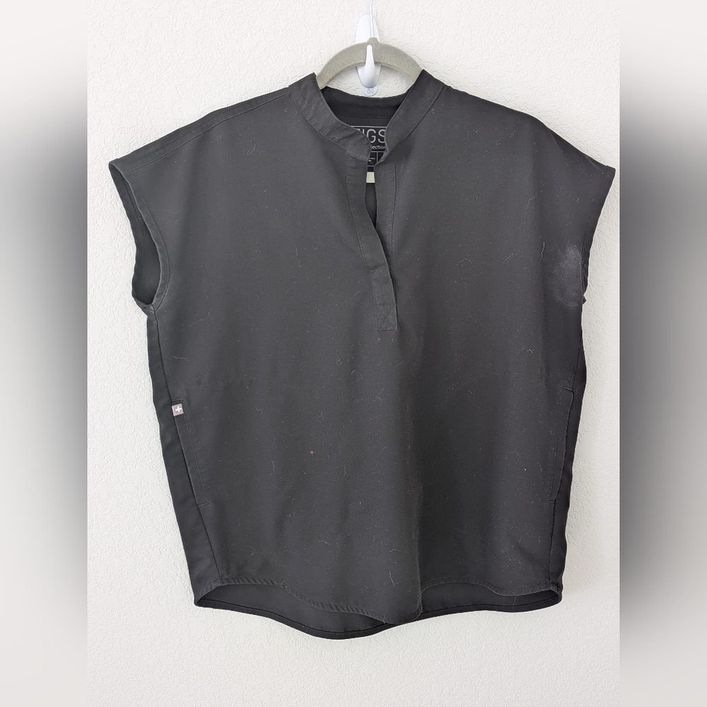 Figs Rafaela Scrub Top ( tiny bleach spot R , deodorant stain L side )